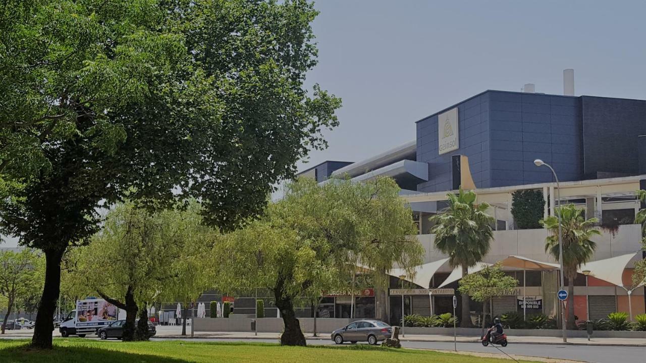 Apartamento Frente A Palacio De Congresos Seville Ngoại thất bức ảnh